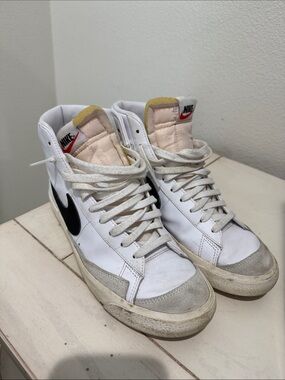 Nike High-Top Blazers